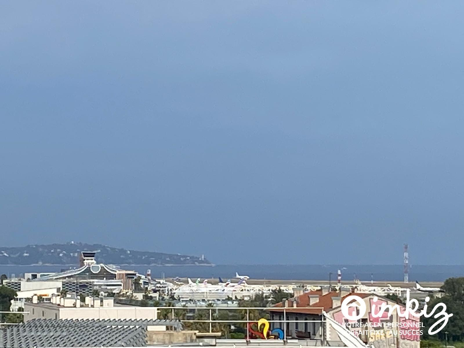 
                                                Vente
                                                 Saint-Laurent-du-Var – Studio dernier étage