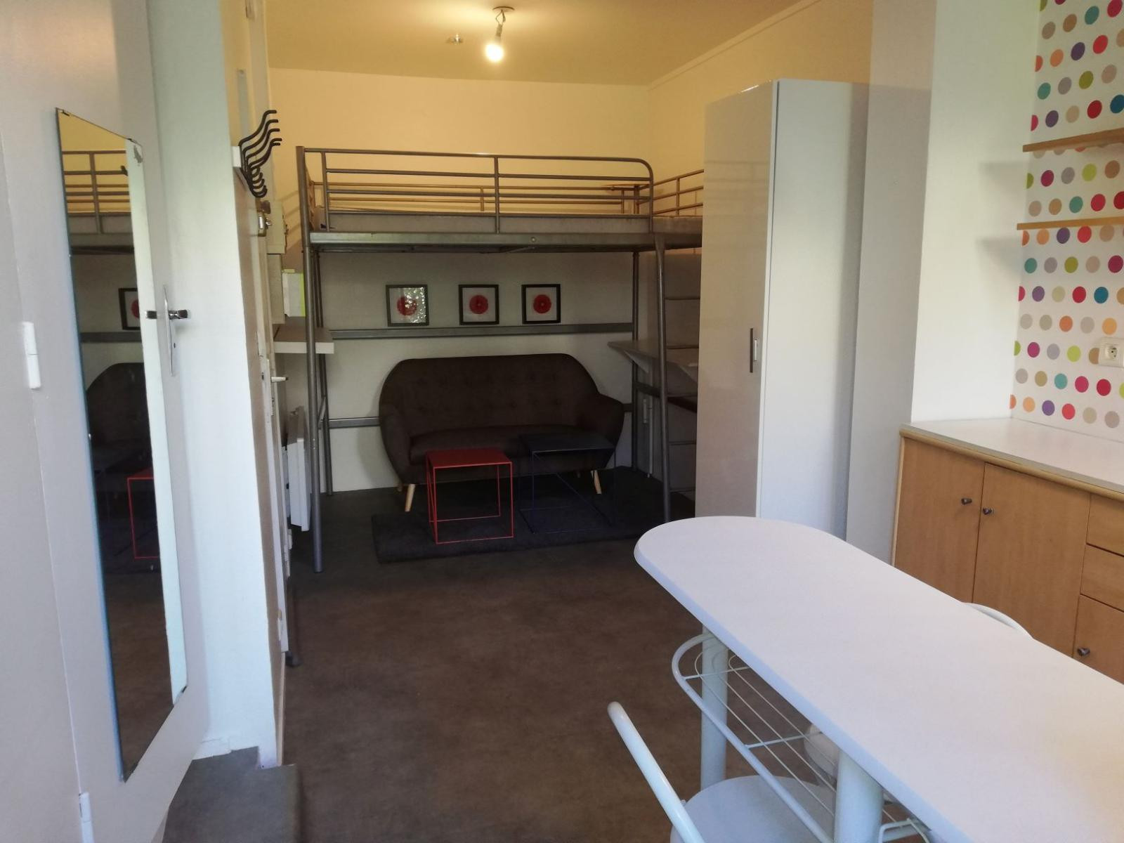 
                                                Location
                                                 SAINT LEU CITADELLE STUDIOS MEUBLES  A LOUER