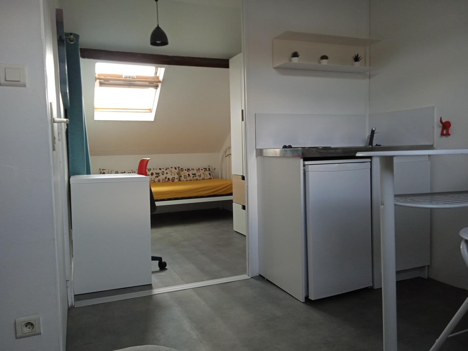 
                                                Location
                                                 SAINT LEU CITADELLE STUDIOS MEUBLES A LOUER