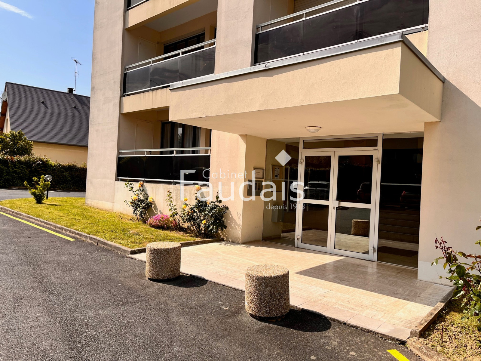 
                                                Vente
                                                 SAINT LO 