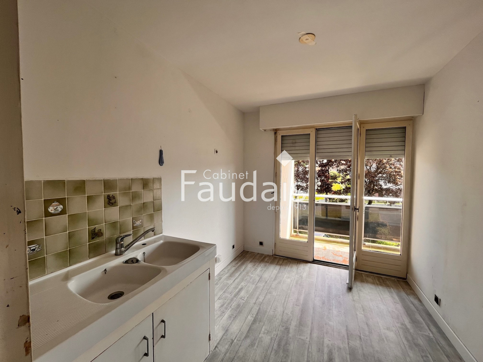 
                                                Vente
                                                 SAINT LO 