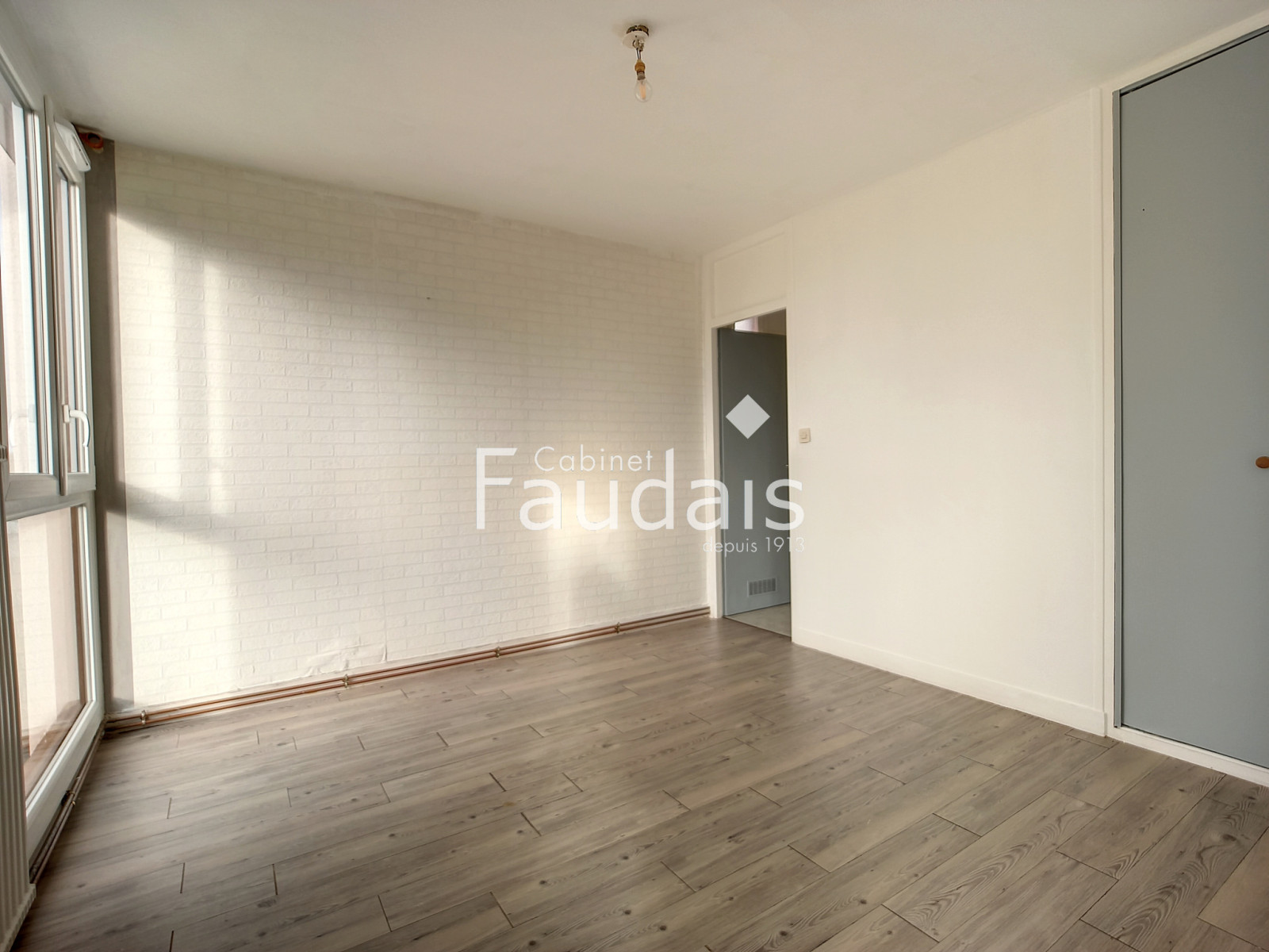 
                                                Location
                                                 SAINT-LO 