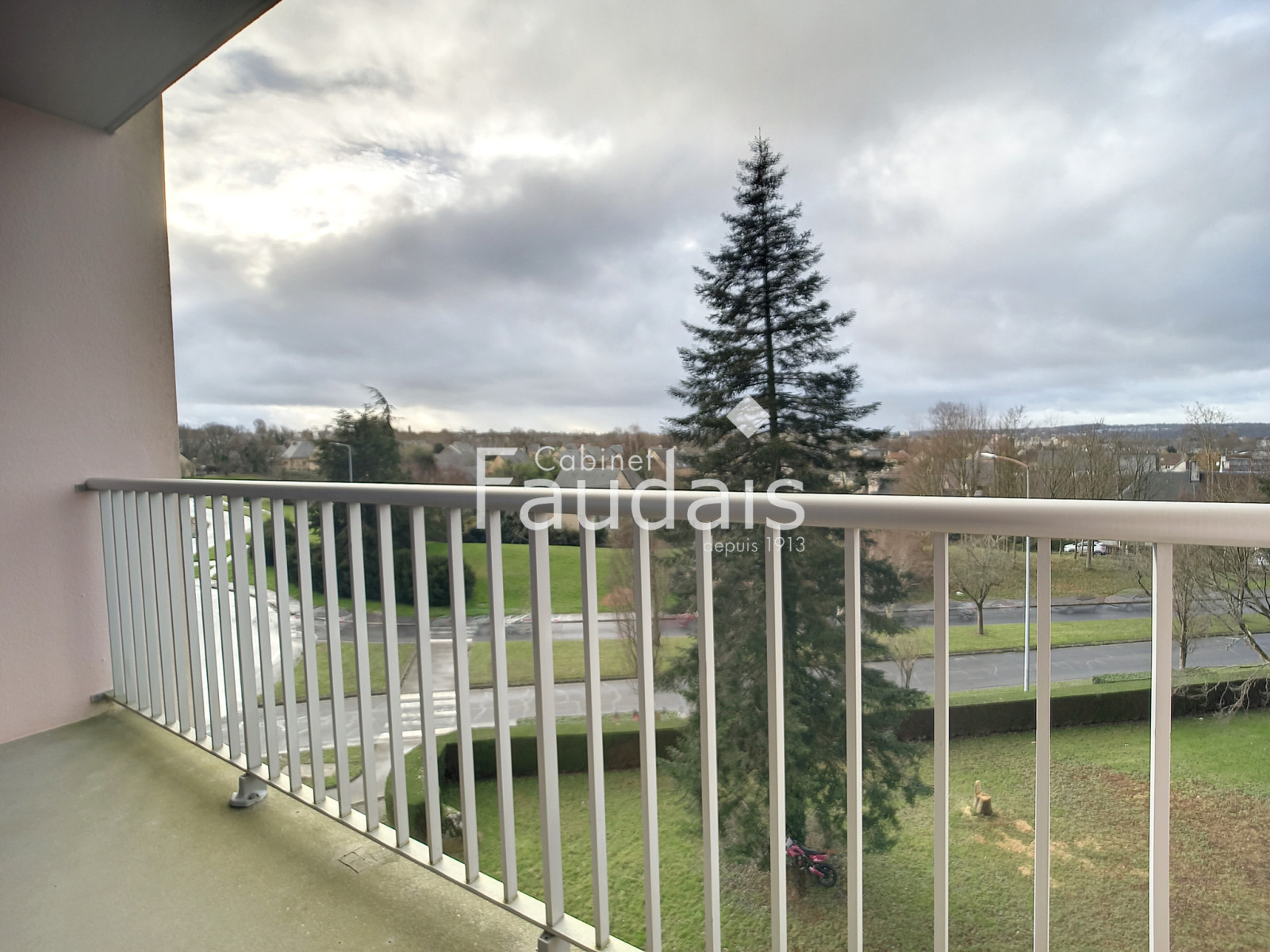 
                                                Location
                                                 SAINT-LO 