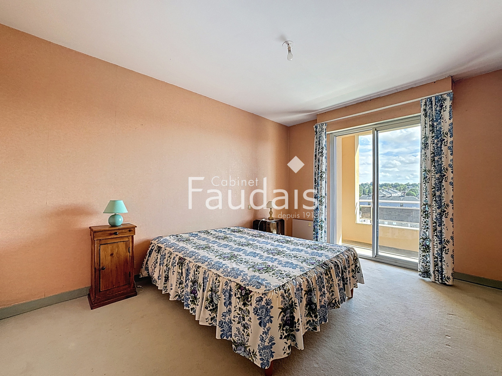 
                                                Vente
                                                 SAINT-LO appartement 1chambre proche du dans le centre ville