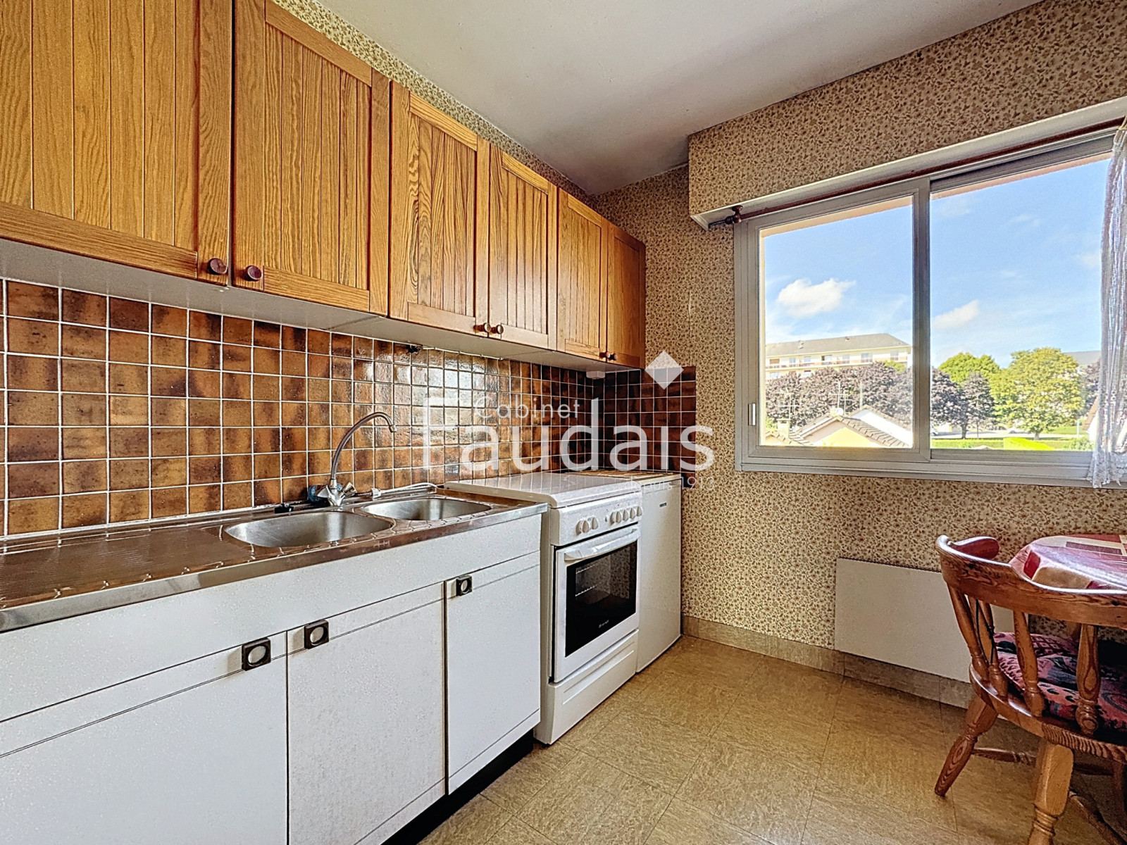 
                                                Vente
                                                 SAINT-LO appartement 1chambre proche du dans le centre ville