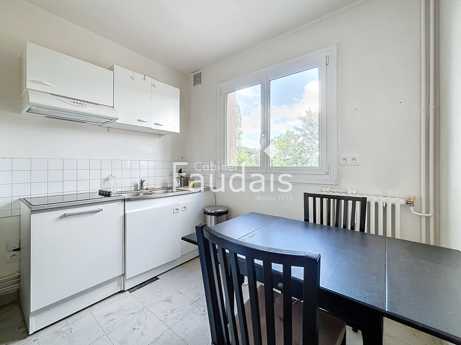 
                                                Vente
                                                 SAINT LO - APPARTEMENT avec BALCON