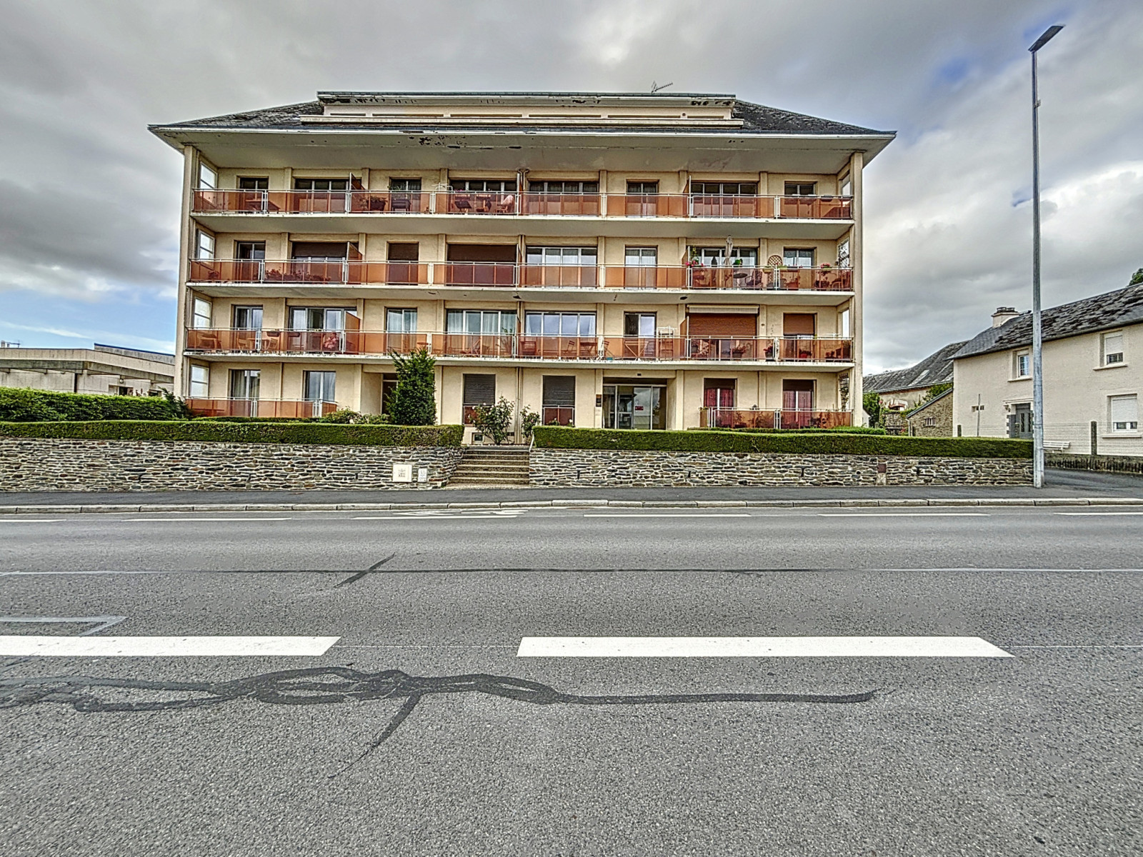 
                                                Vente
                                                 SAINT LO - APPARTEMENT avec BALCON