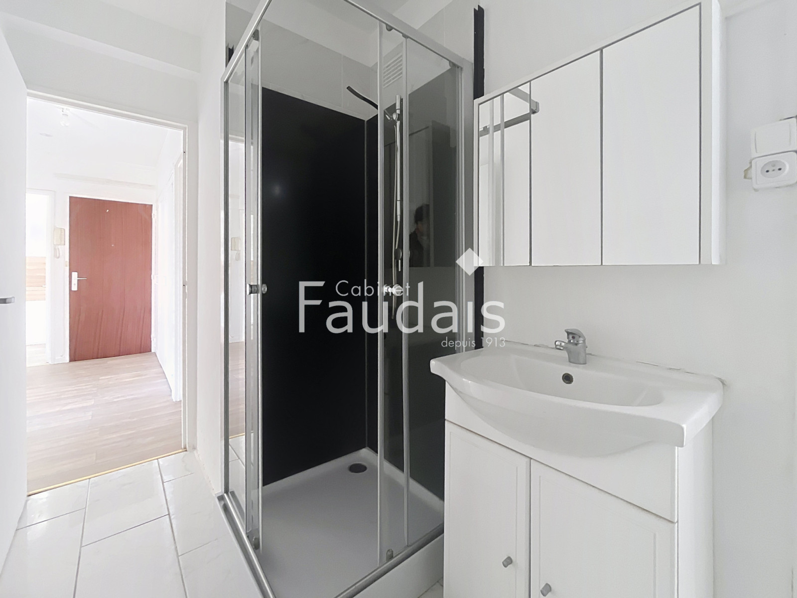 
                                                Vente
                                                 SAINT-LO - APPARTEMENT TYPE F3 AVEC ASCENSEUR