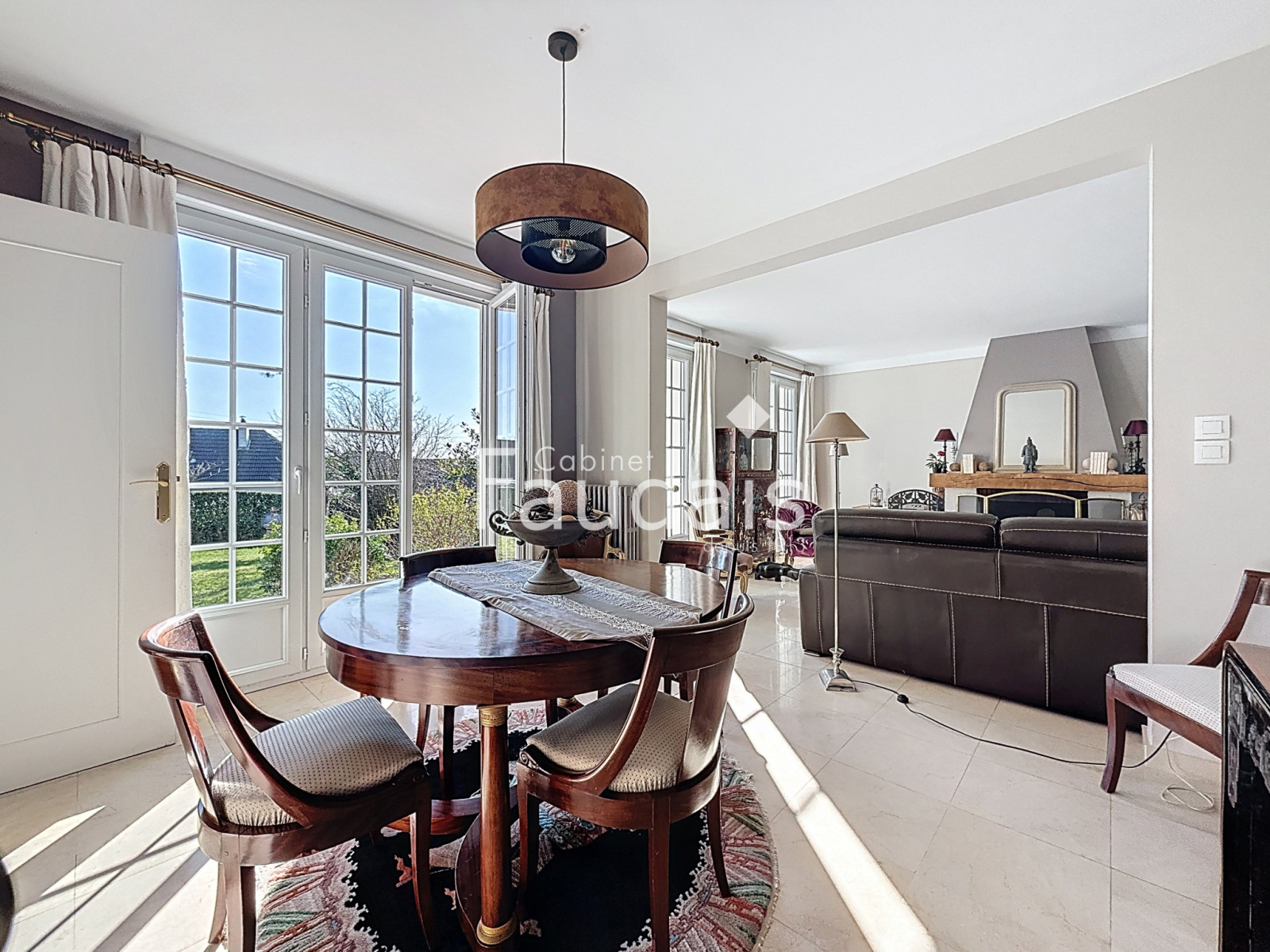 
                                                Vente
                                                 SAINT LO Bus de ville