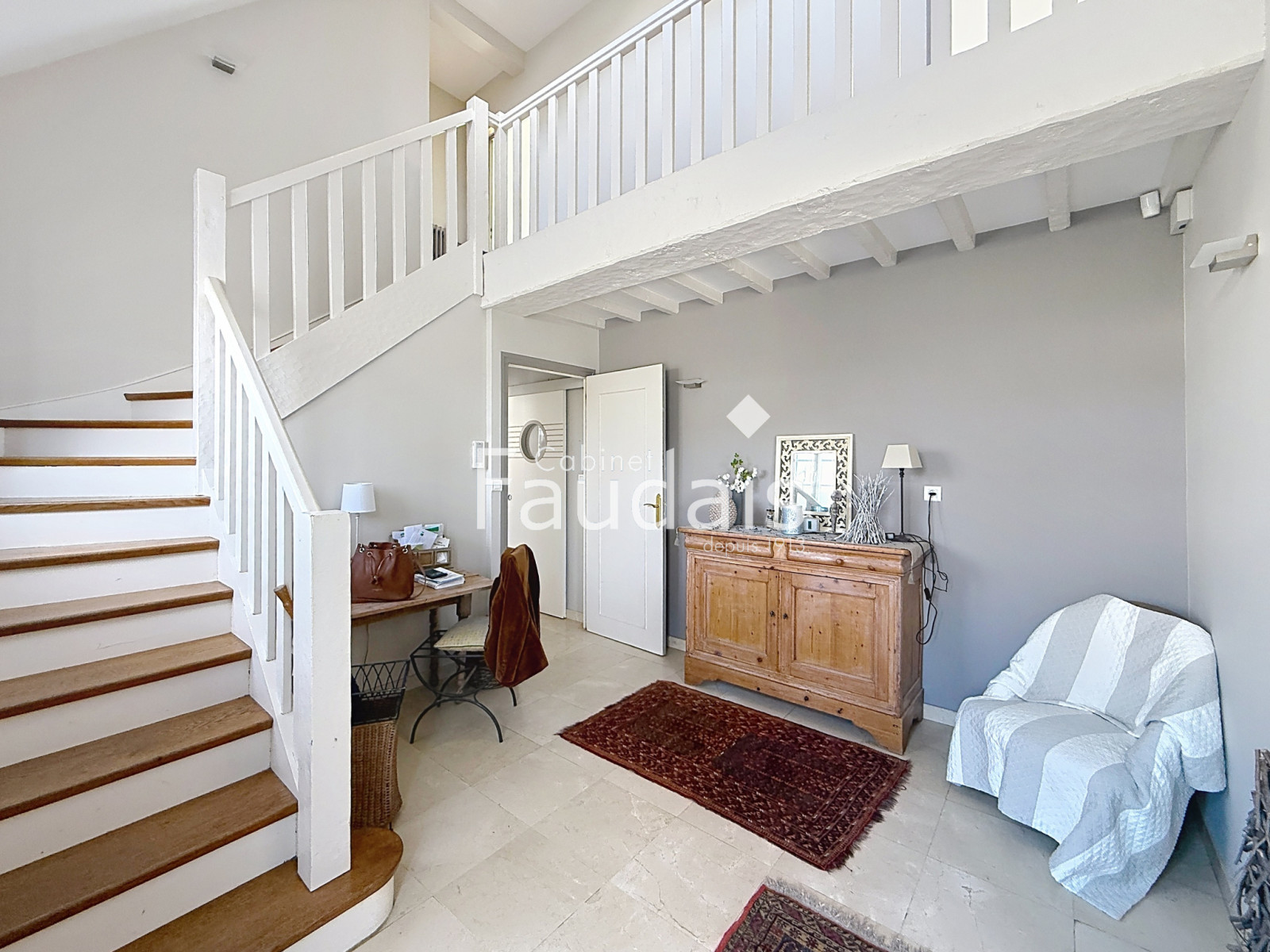 
                                                Vente
                                                 SAINT LO Bus de ville