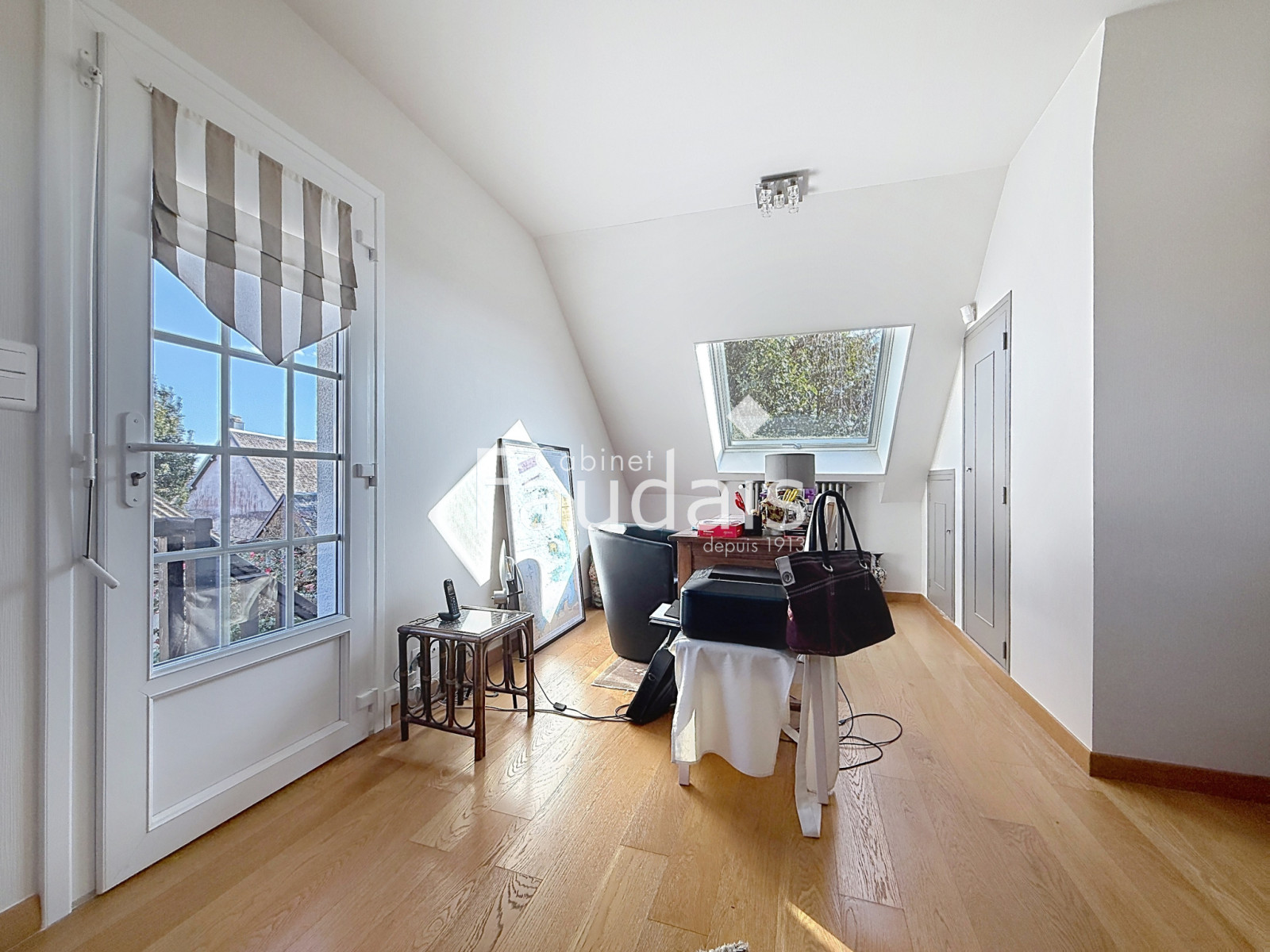 
                                                Vente
                                                 SAINT LO Bus de ville