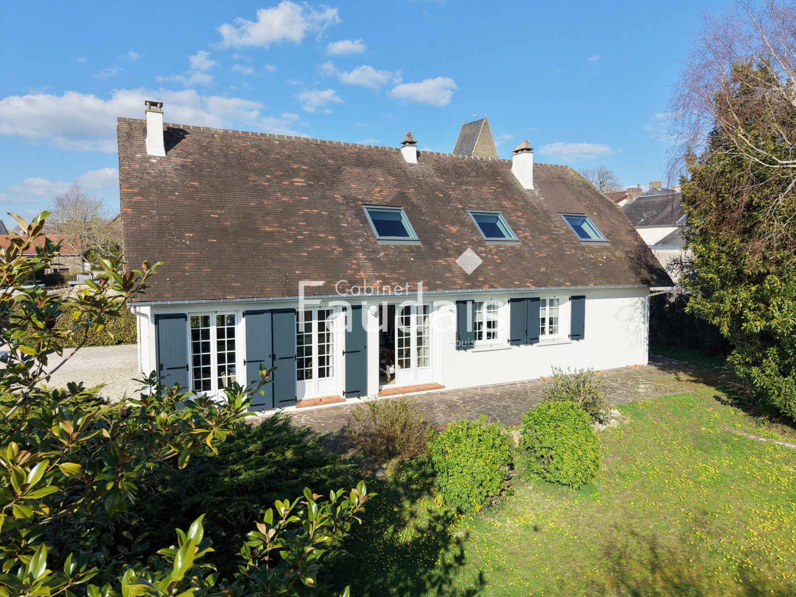 
                                                Vente
                                                 SAINT LO Bus de ville
