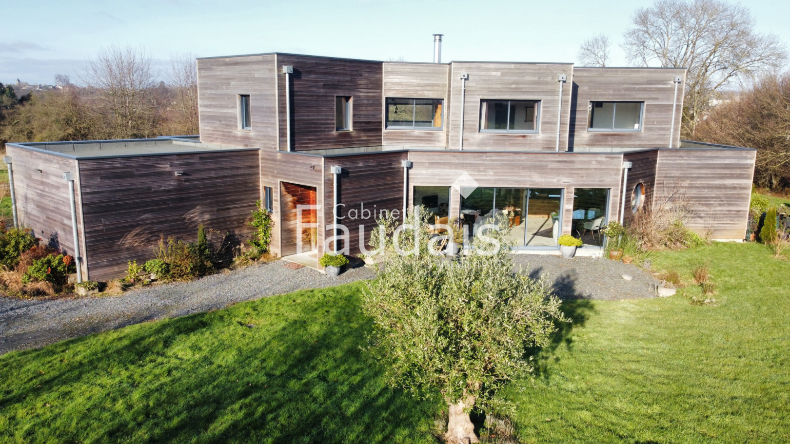 
                                                Vente
                                                 Saint lo Centre