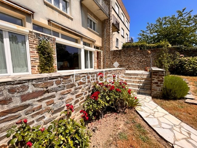 
                                                Vente
                                                 SAINT-LO CENTRE VILLE