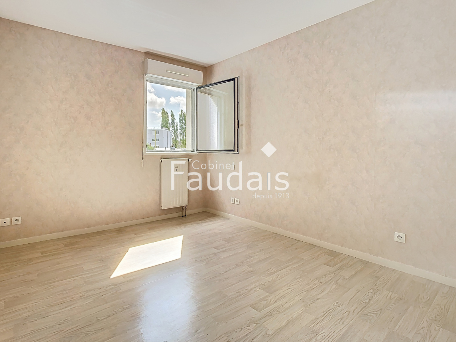 
                                                Vente
                                                 SAINT LO Centre ville