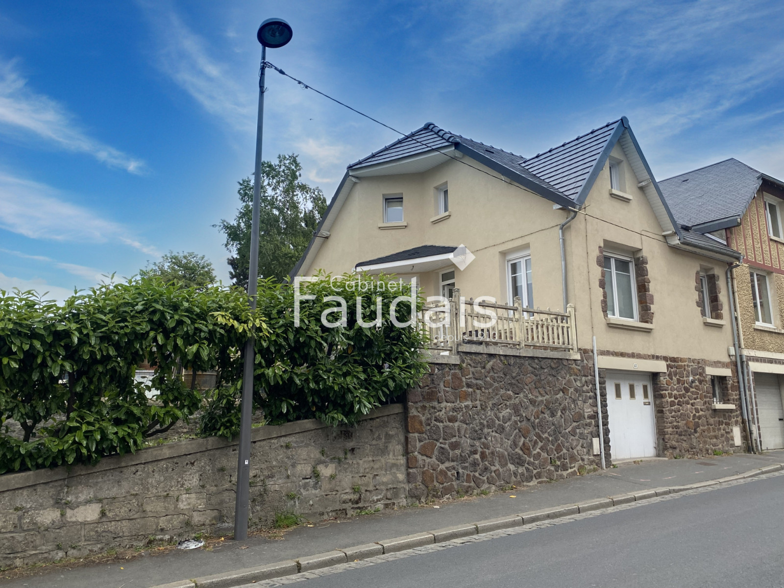 
                                                Vente
                                                 SAINT-LO, CENTRE VILLE