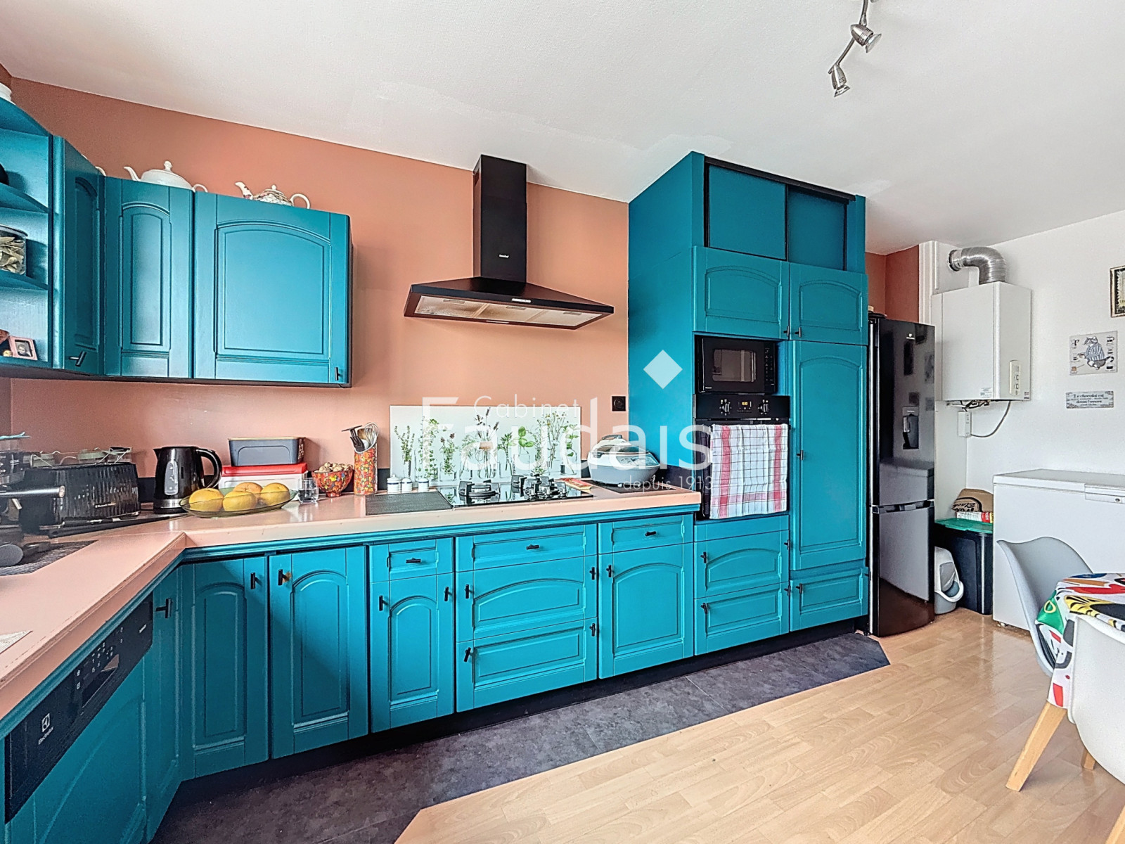 
                                                Vente
                                                 SAINT LO - centre ville - appartement lumineux - 2 chambres 