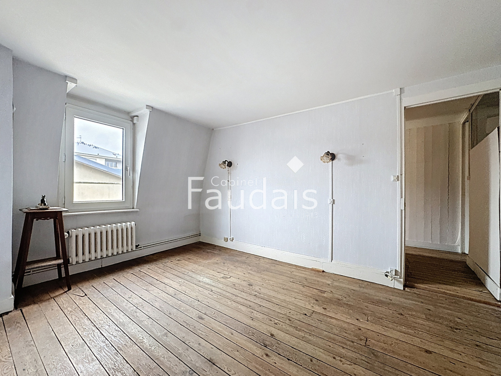 
                                                Vente
                                                 Saint Lô - Ensemble immobilier 157 m2 centre ville 