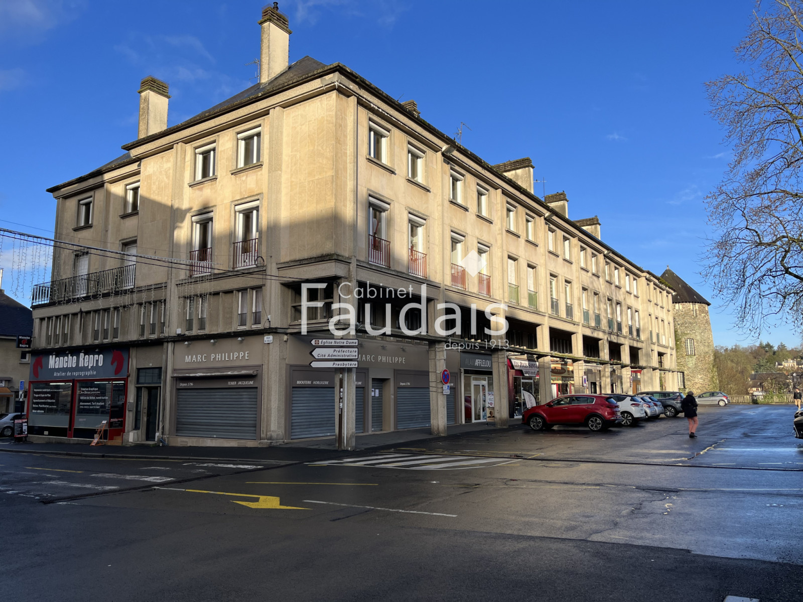 
                                                Vente
                                                 SAINT LO hyper centre