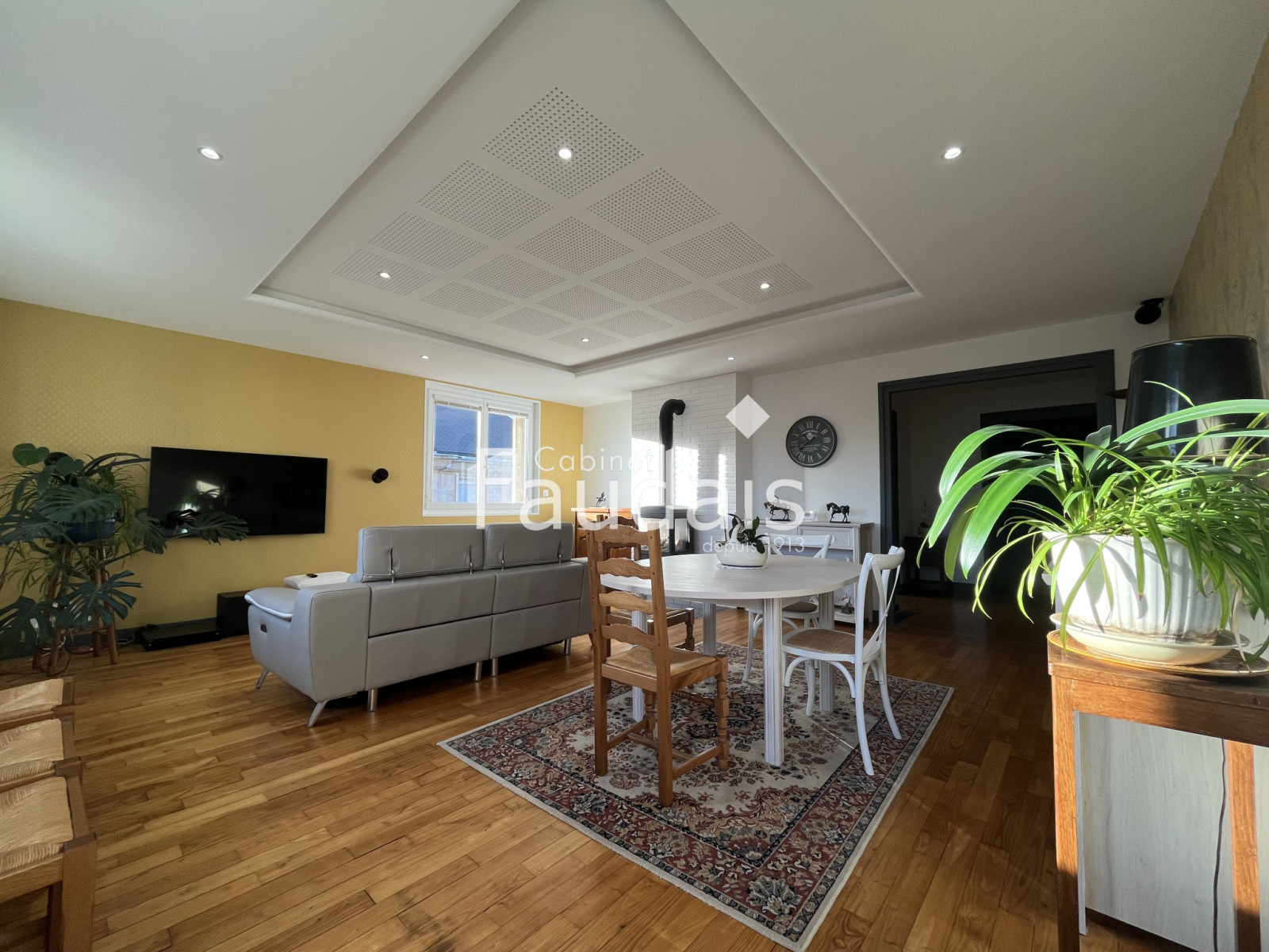 
                                                Vente
                                                 SAINT LO hyper centre