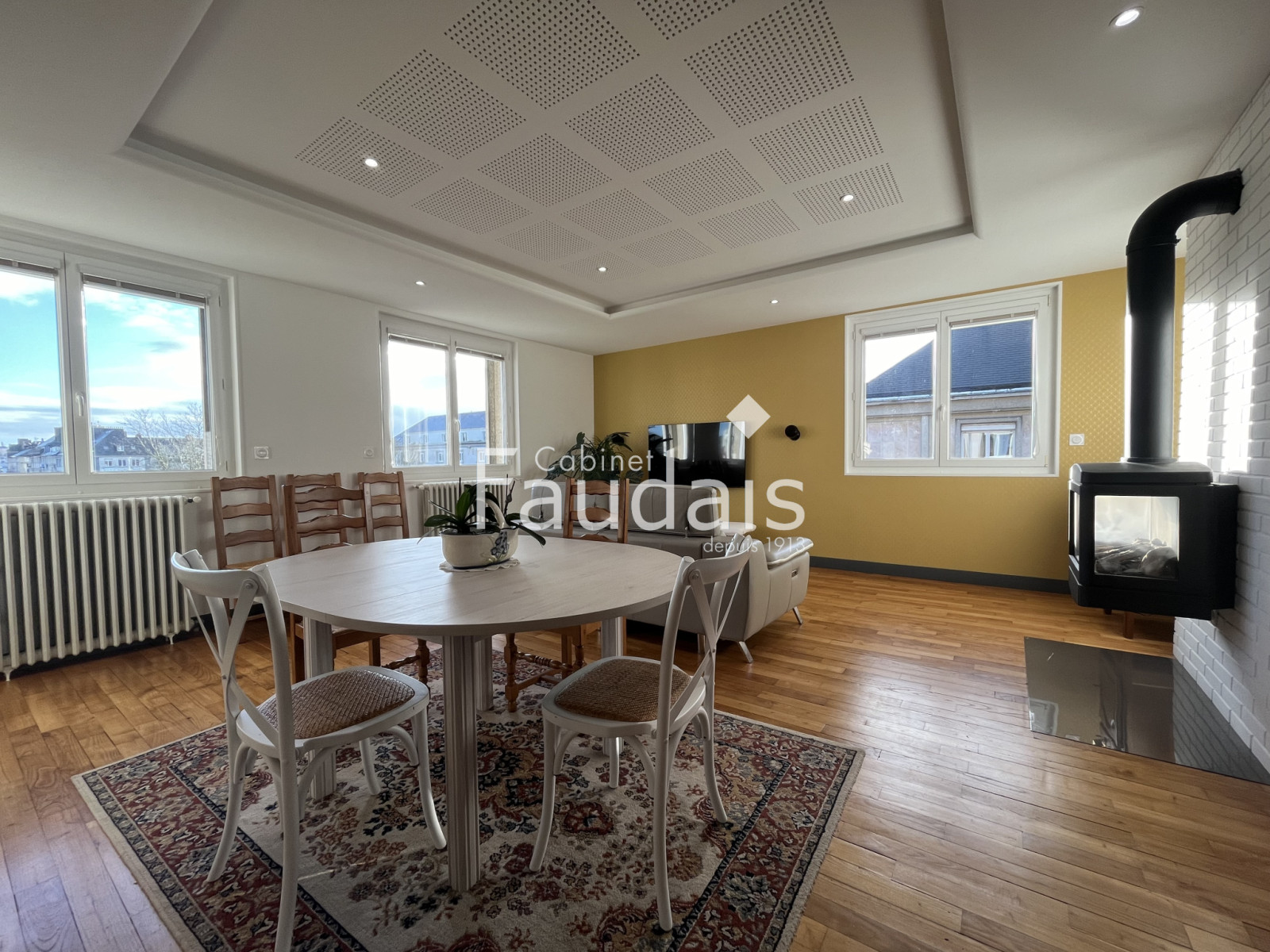 
                                                Vente
                                                 SAINT LO hyper centre
