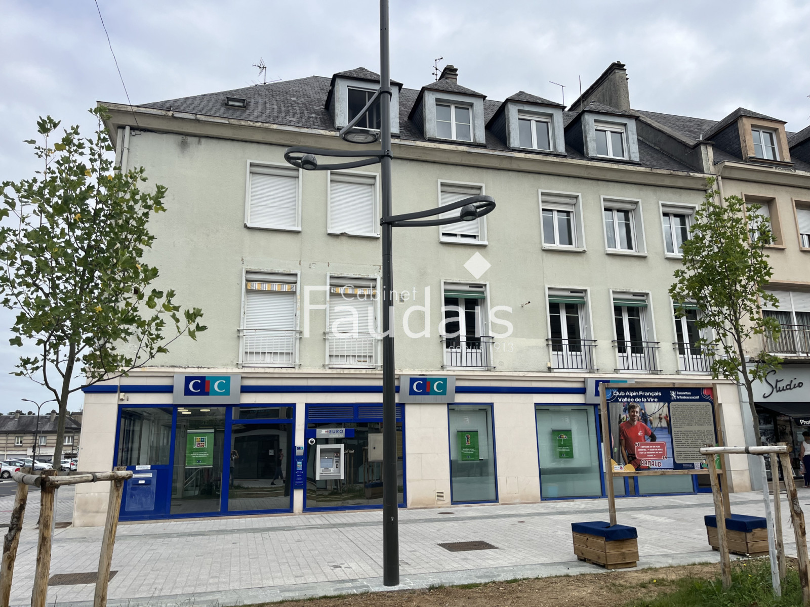 
                                                Vente
                                                 SAINT LO Hyper centre