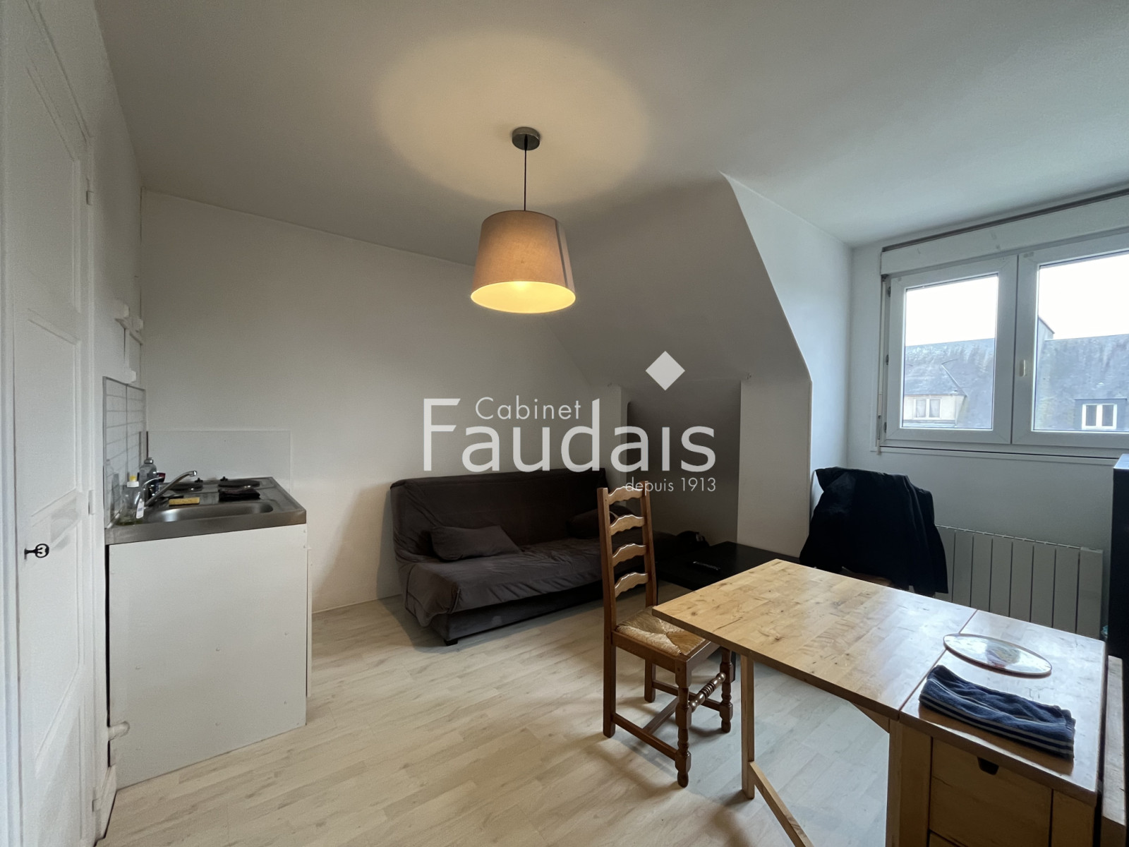 
                                                Vente
                                                 SAINT LO Hyper centre