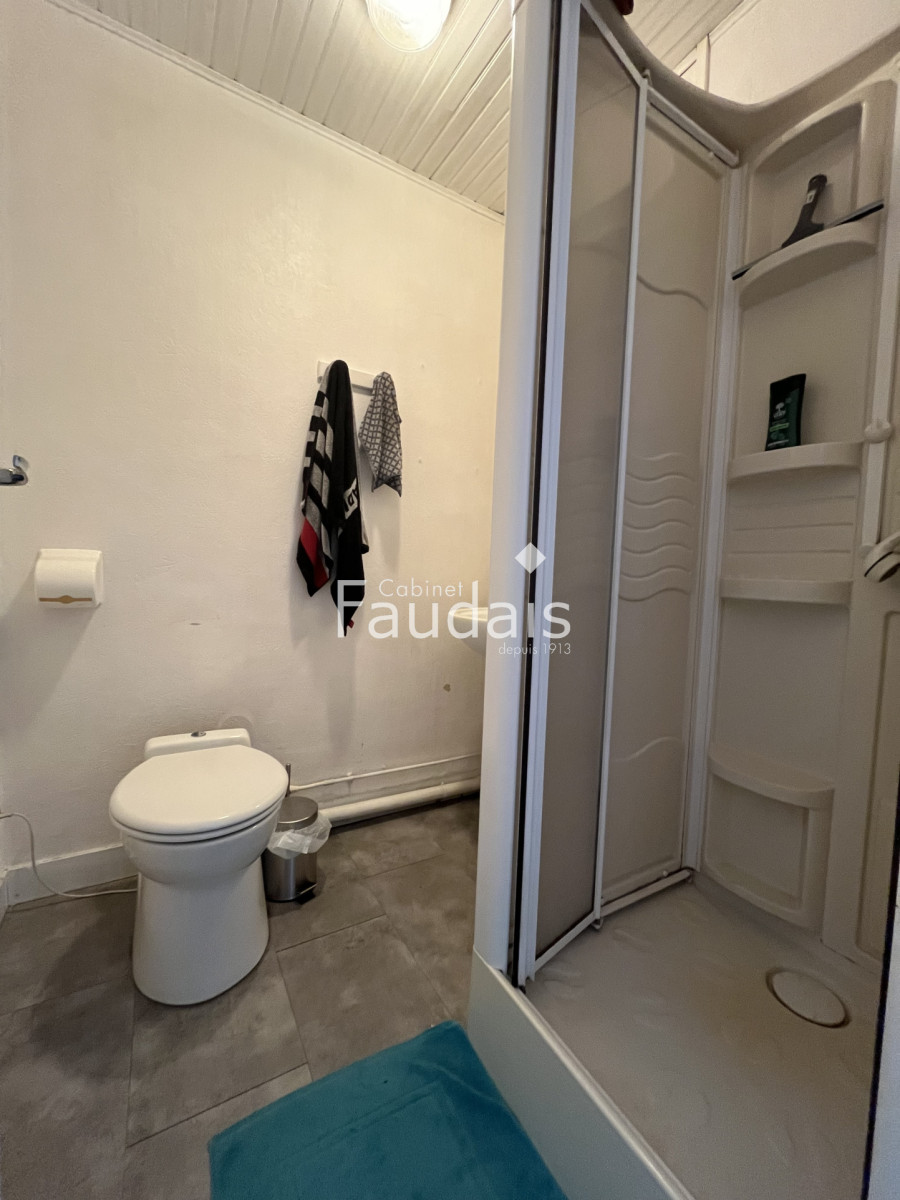 
                                                Vente
                                                 SAINT LO Hyper centre