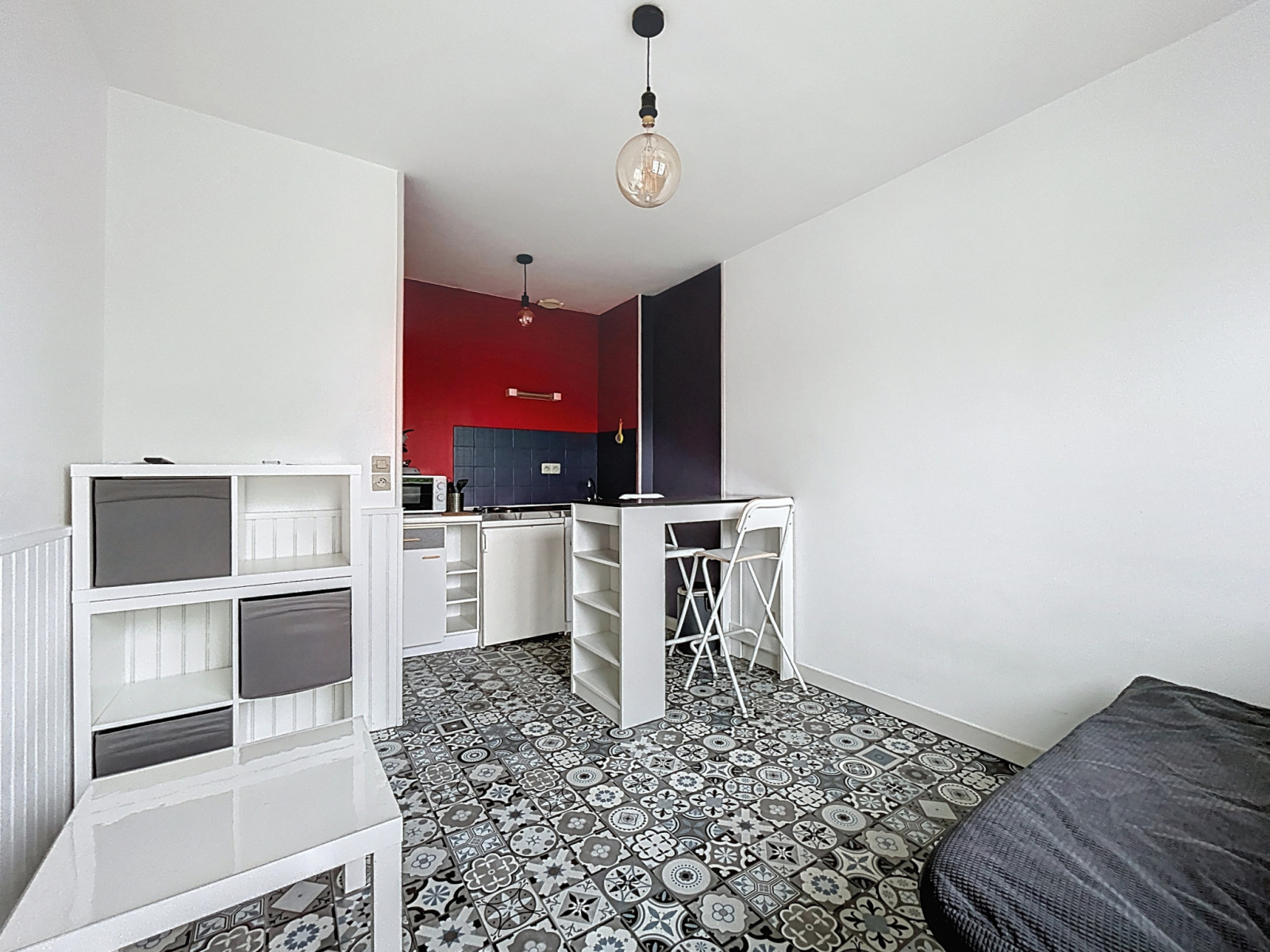 
                                                Vente
                                                 SAINT-LO, IMMEUBLE LOCATIF - 8 STUDIOS MEUBLÉS
