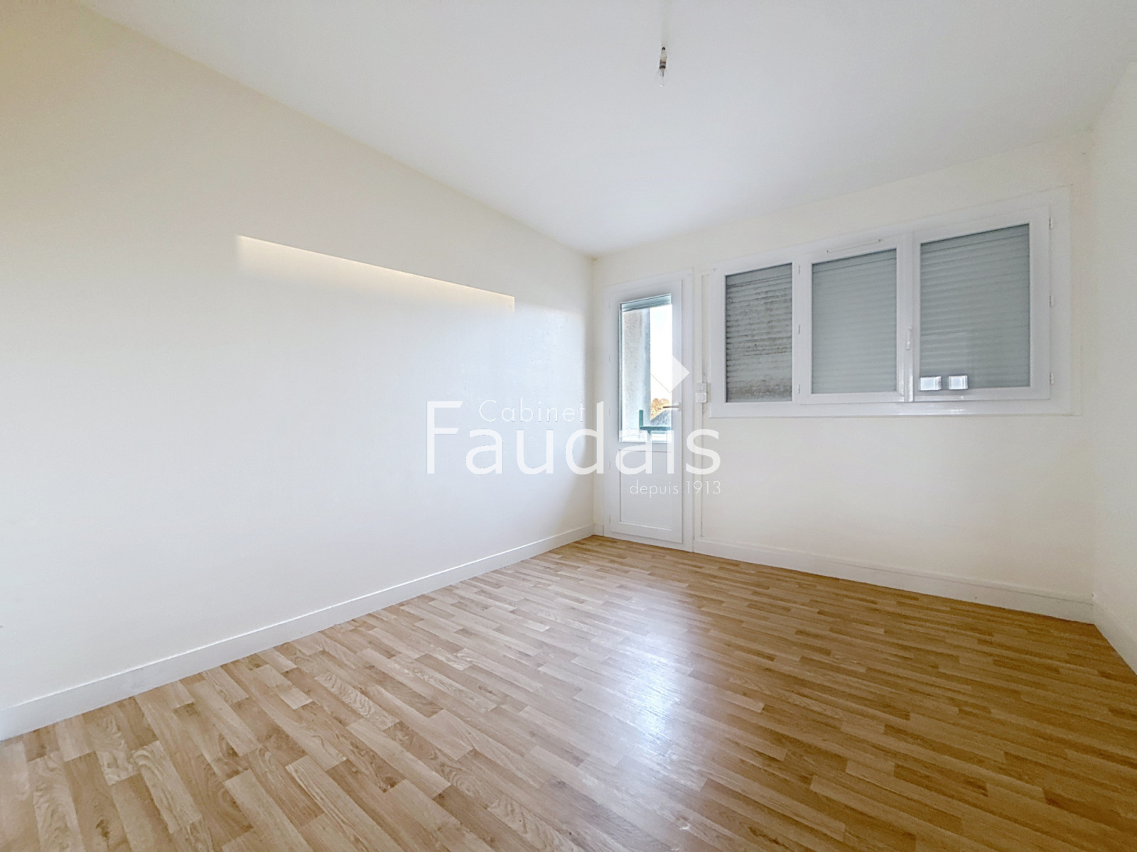 
                                                Vente
                                                 SAINT LO limite AGNEAUX