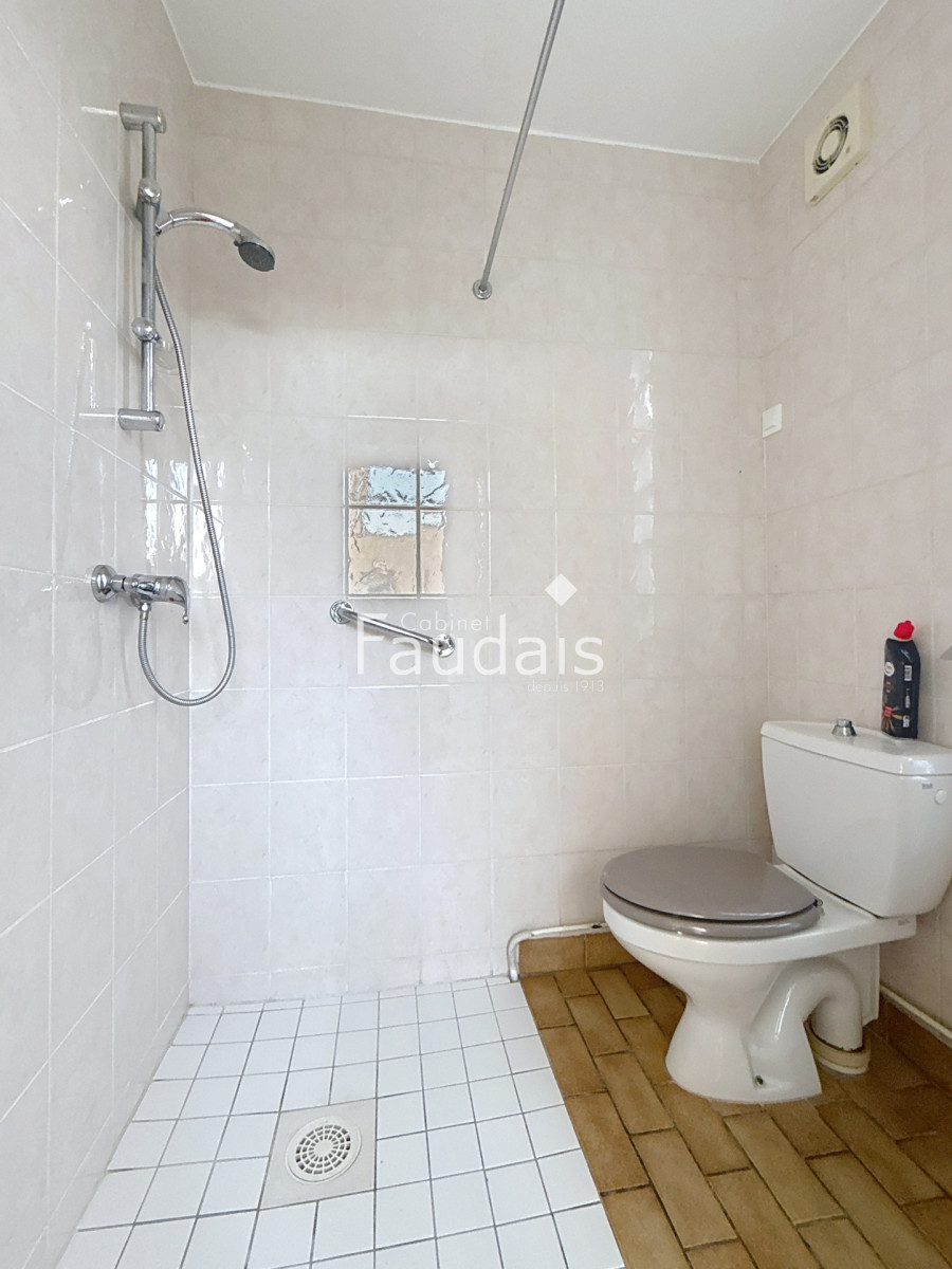 
                                                Vente
                                                 SAINT LO limite AGNEAUX