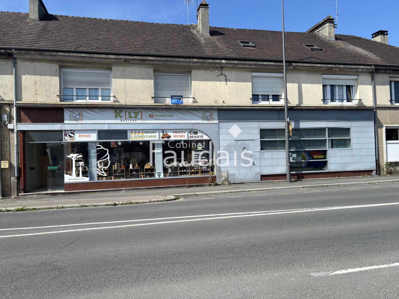 
                                                Vente
                                                 SAINT-LÔ   LOCAL COMMERCIAL 24 m2 AVEC VITRINE   PROCHE GARE