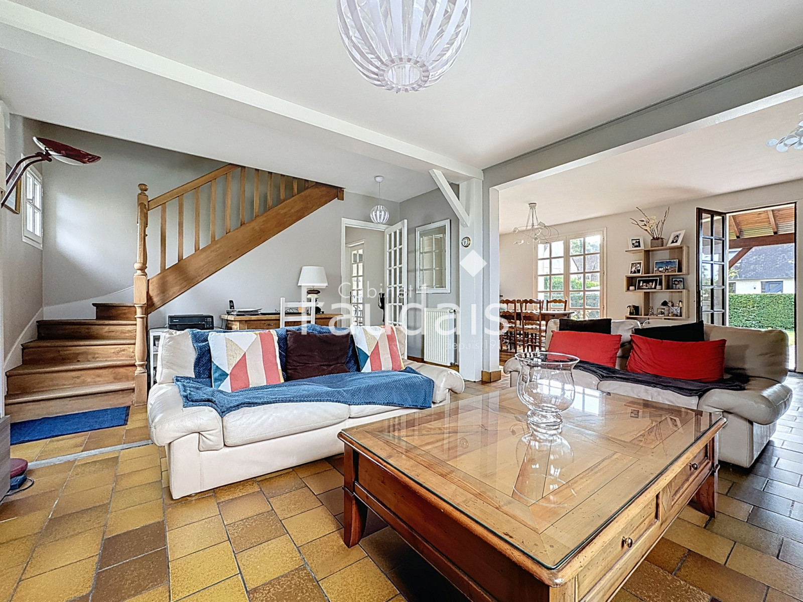 
                                                Vente
                                                  SAINT-LO maison 6 pièces avec jardin  