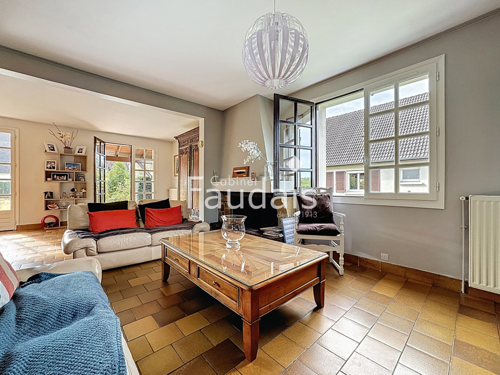 
                                                Vente
                                                  SAINT-LO maison 6 pièces avec jardin  