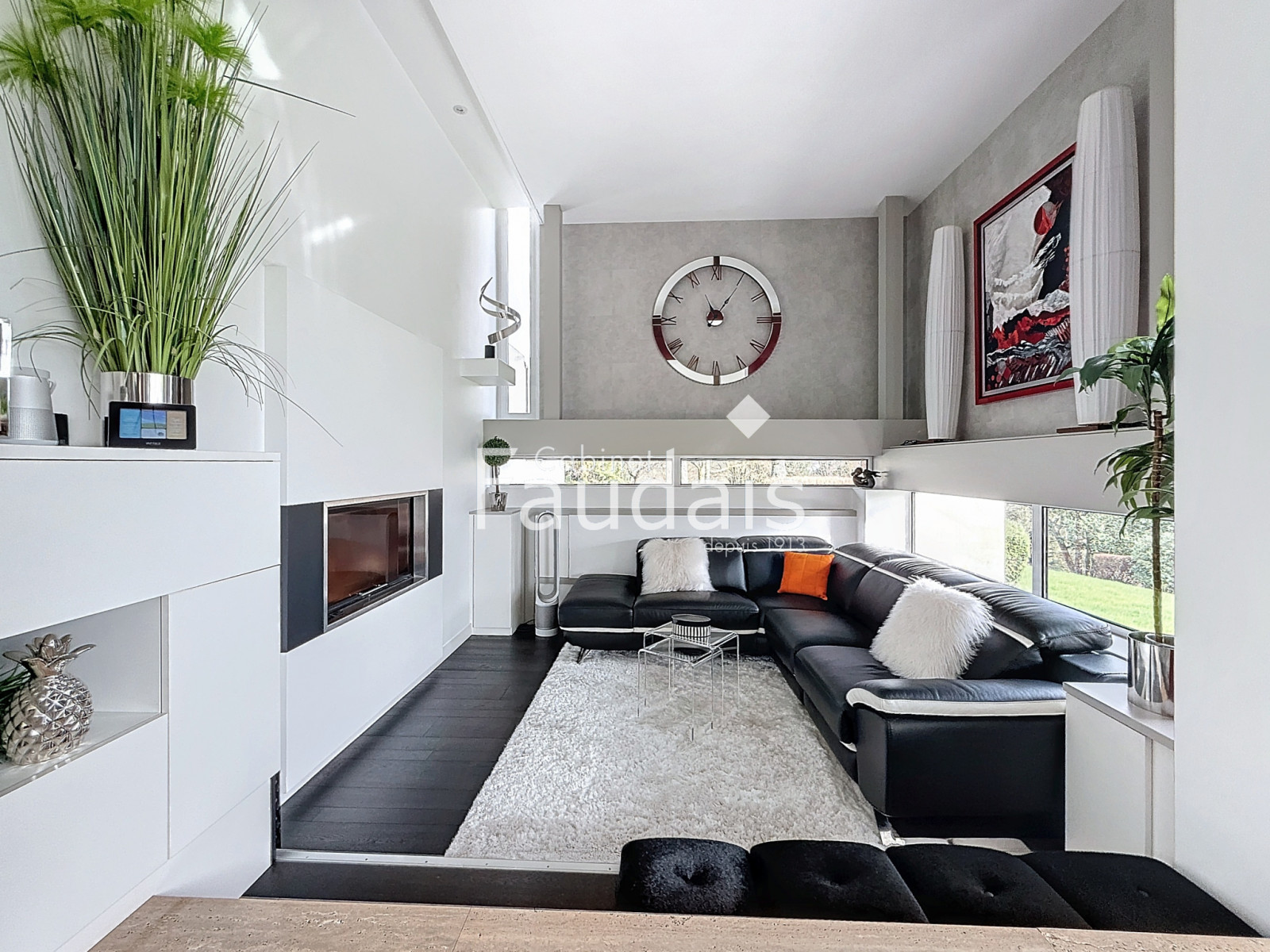 
                                                Vente
                                                  SAINT LO maison d'architecte.