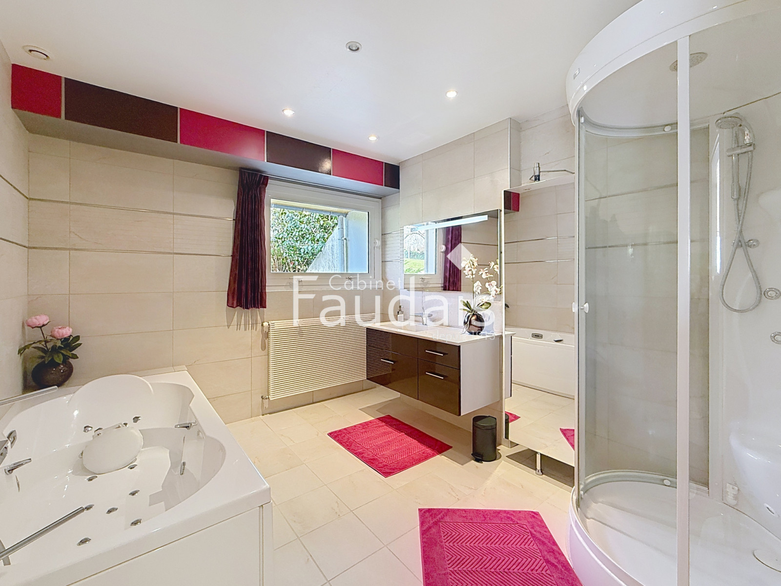 
                                                Vente
                                                  SAINT LO maison d'architecte.