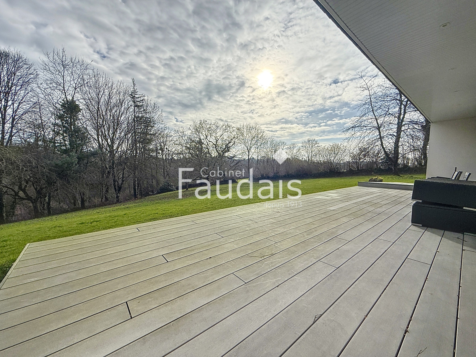 
                                                Vente
                                                  SAINT LO maison d'architecte.