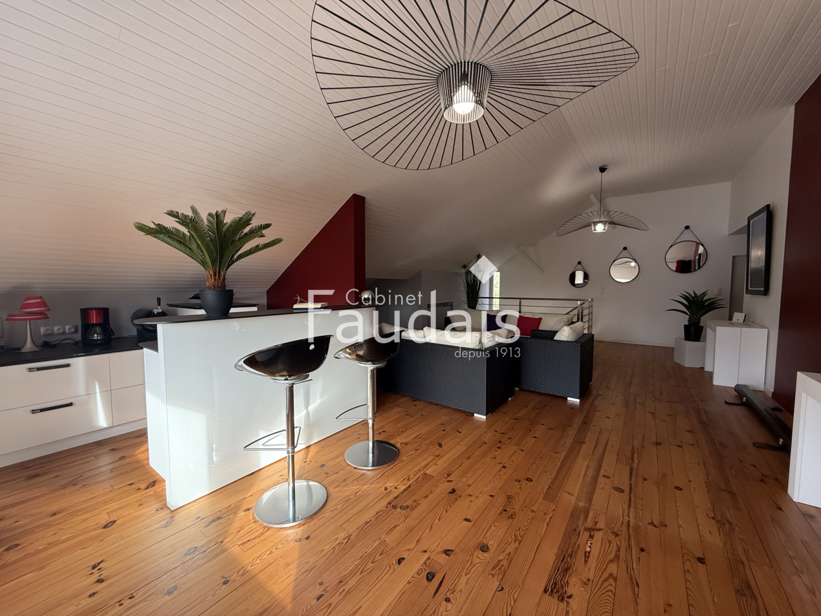 
                                                Vente
                                                  SAINT LO maison d'architecte.