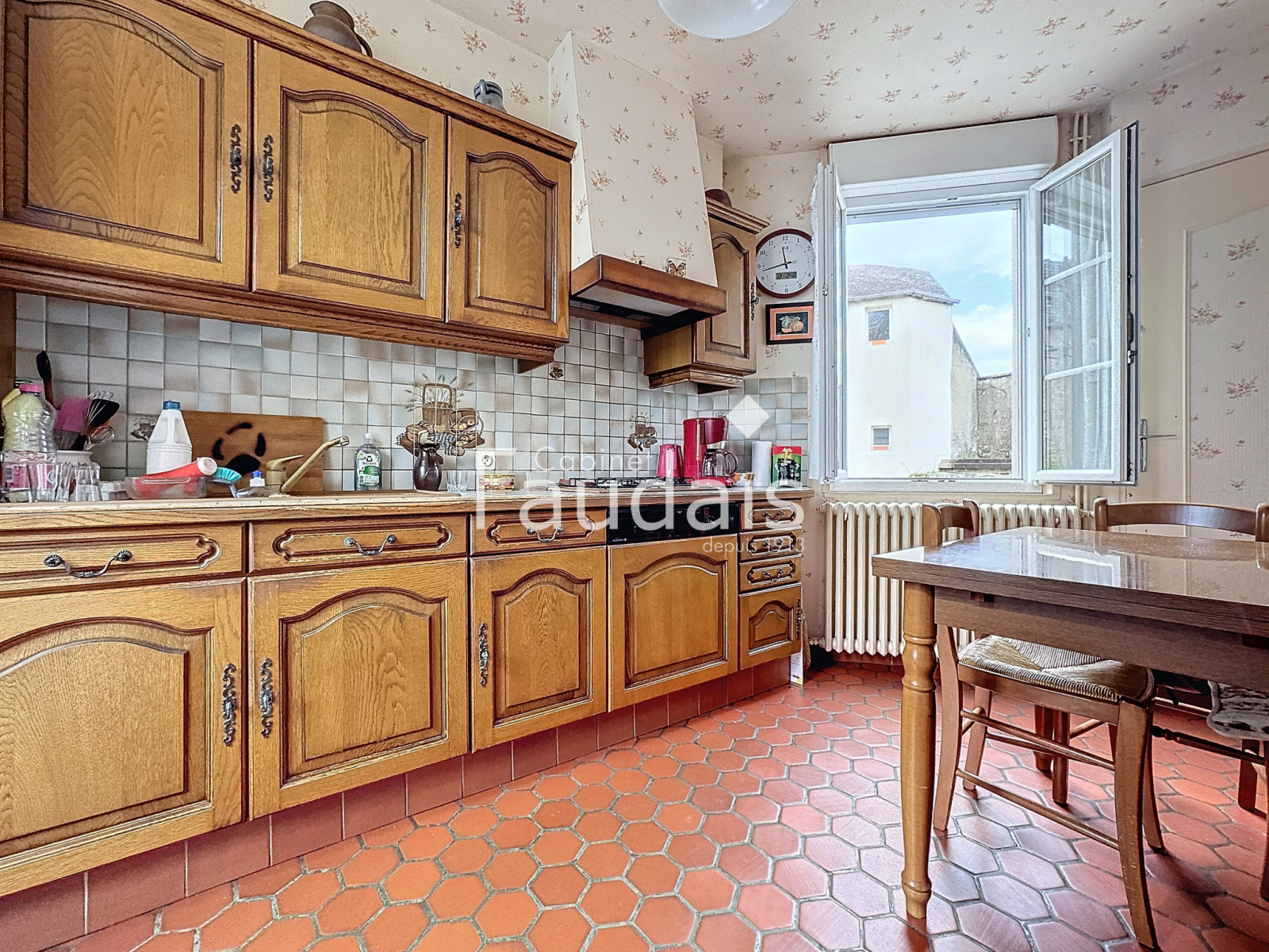 
                                                Vente
                                                 SAINT-LO - Maison de ville quartier SUD avec jardin, garage 