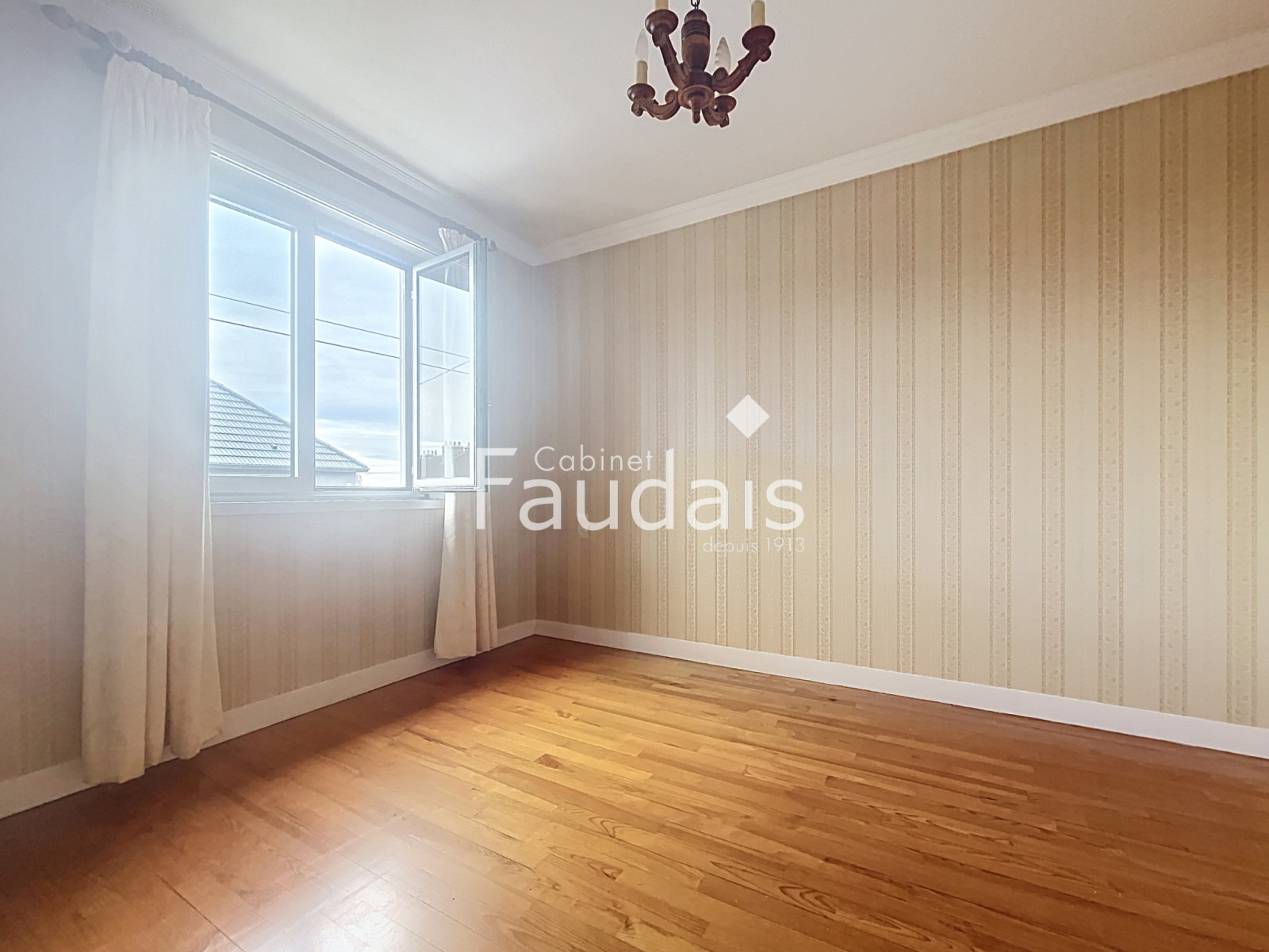 
                                                Vente
                                                 SAINT-LO - MAISON EN PARFAIT ETAT - SECTEUR CALME