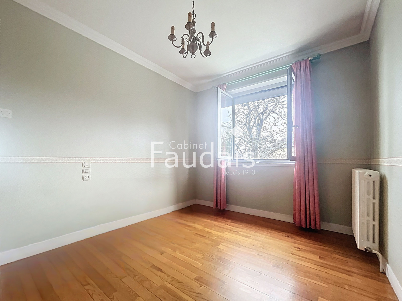 
                                                Vente
                                                 SAINT-LO - MAISON EN PARFAIT ETAT - SECTEUR CALME