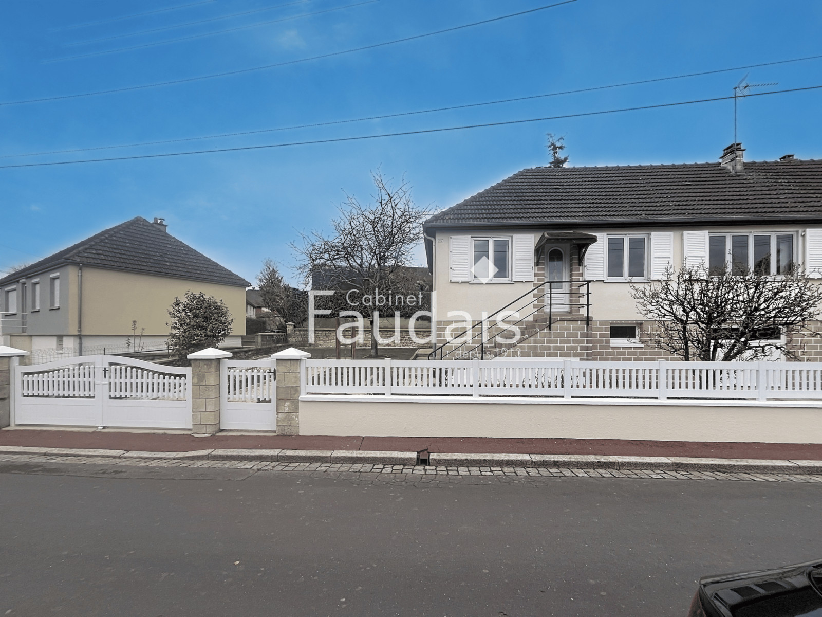 
                                                Vente
                                                 SAINT-LO - MAISON EN PARFAIT ETAT - SECTEUR CALME