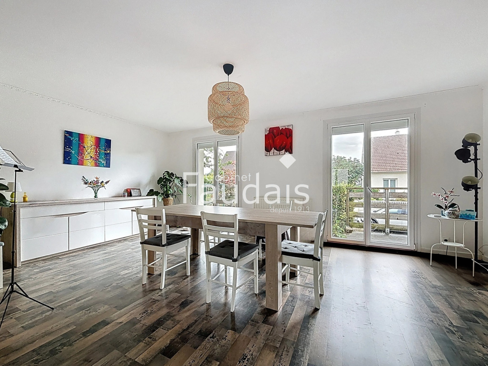 
                                                Vente
                                                  Saint-Lô - Maison familiale - sous-sol complet -  proche li