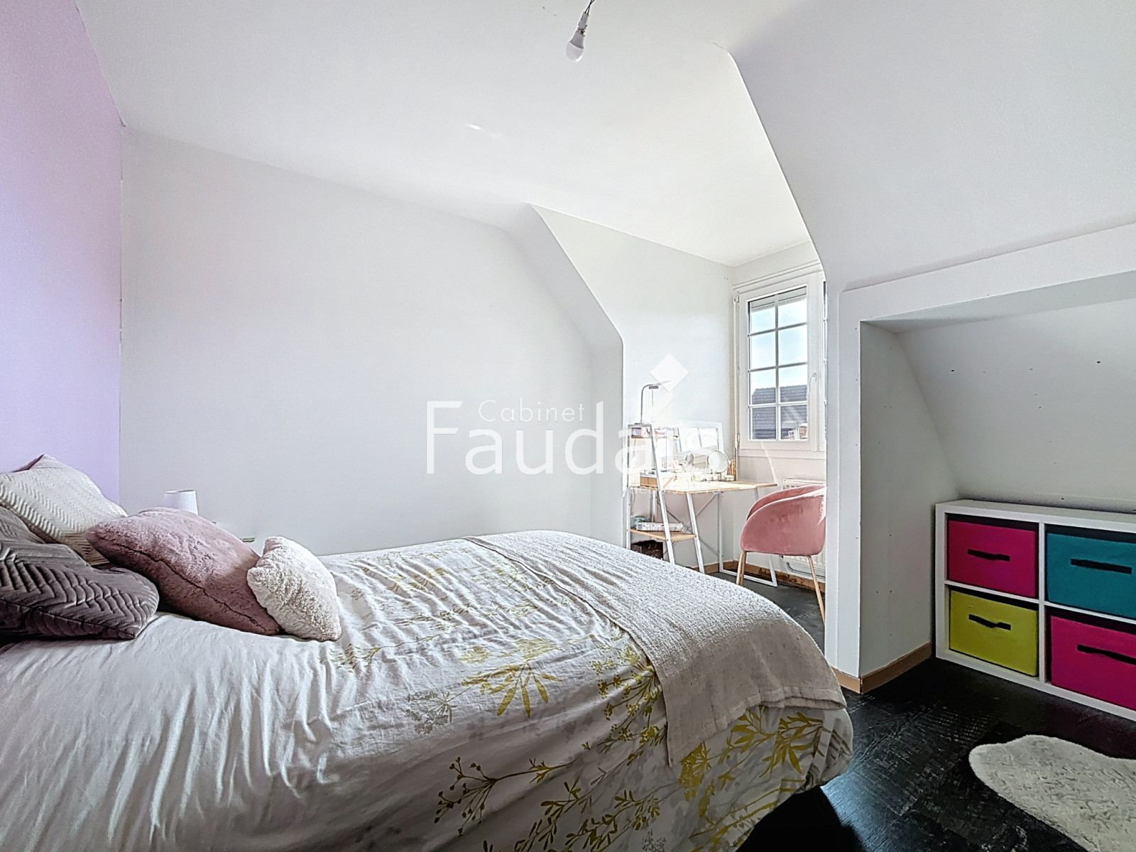 
                                                Vente
                                                  Saint-Lô - Maison familiale - sous-sol complet -  proche li