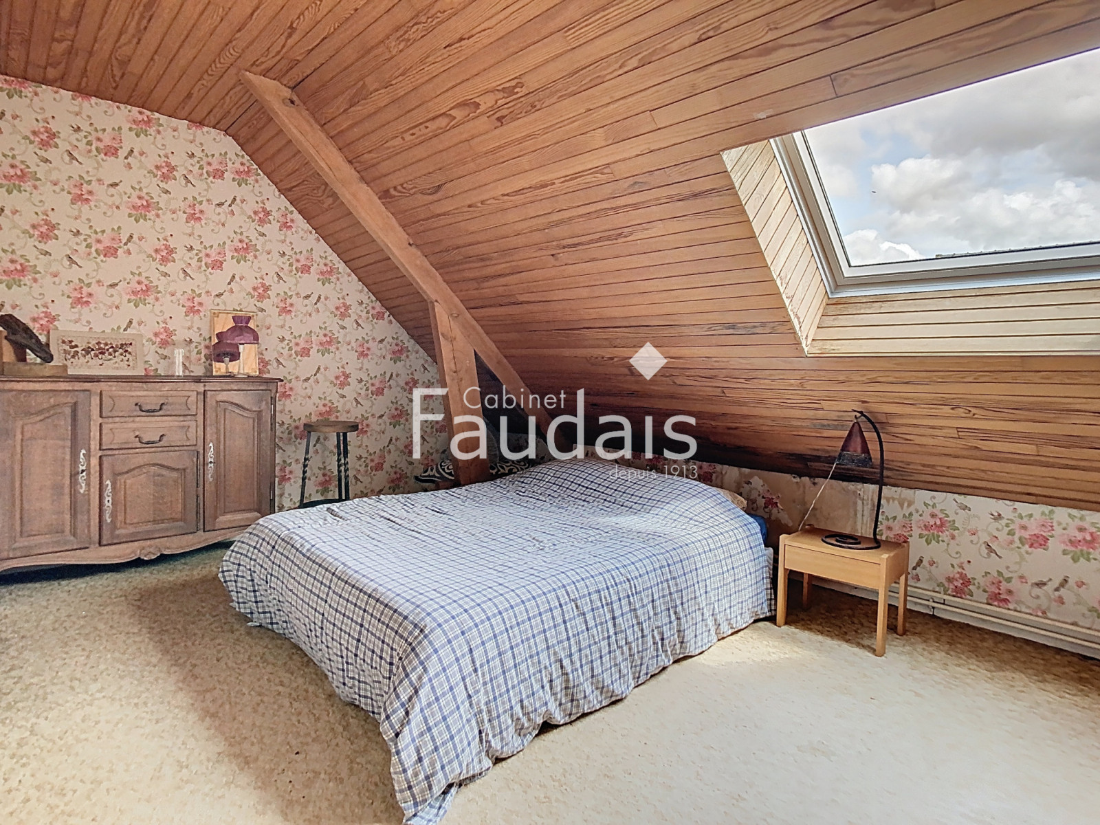 
                                                Vente
                                                 SAINT-LO PAVILLON 6 CHAMBRES VIE DE PLAIN-PIED