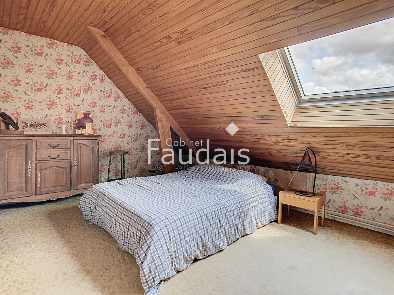 
                                                Vente
                                                 SAINT-LO PAVILLON 6 CHAMBRES VIE DE PLAIN-PIED