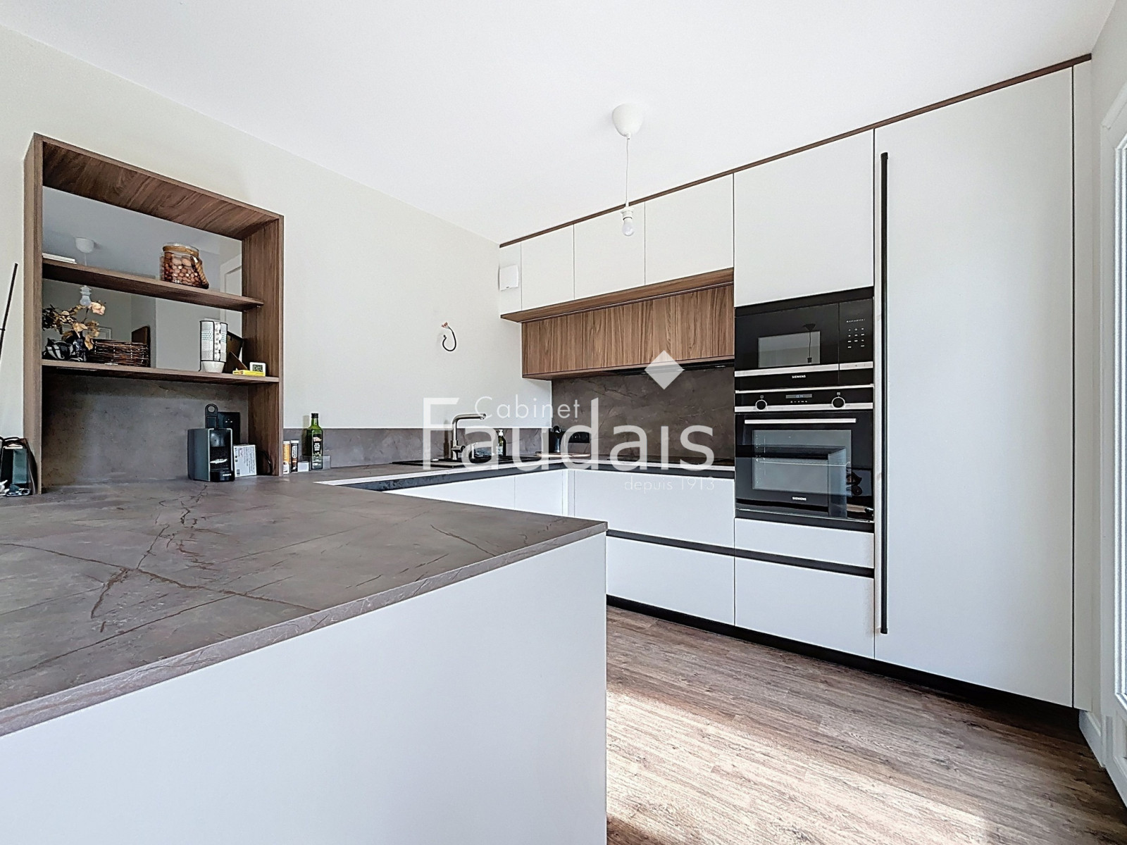 
                                                Vente
                                                 SAINT-LO , proche du haras et des commodités, maison de 86m2