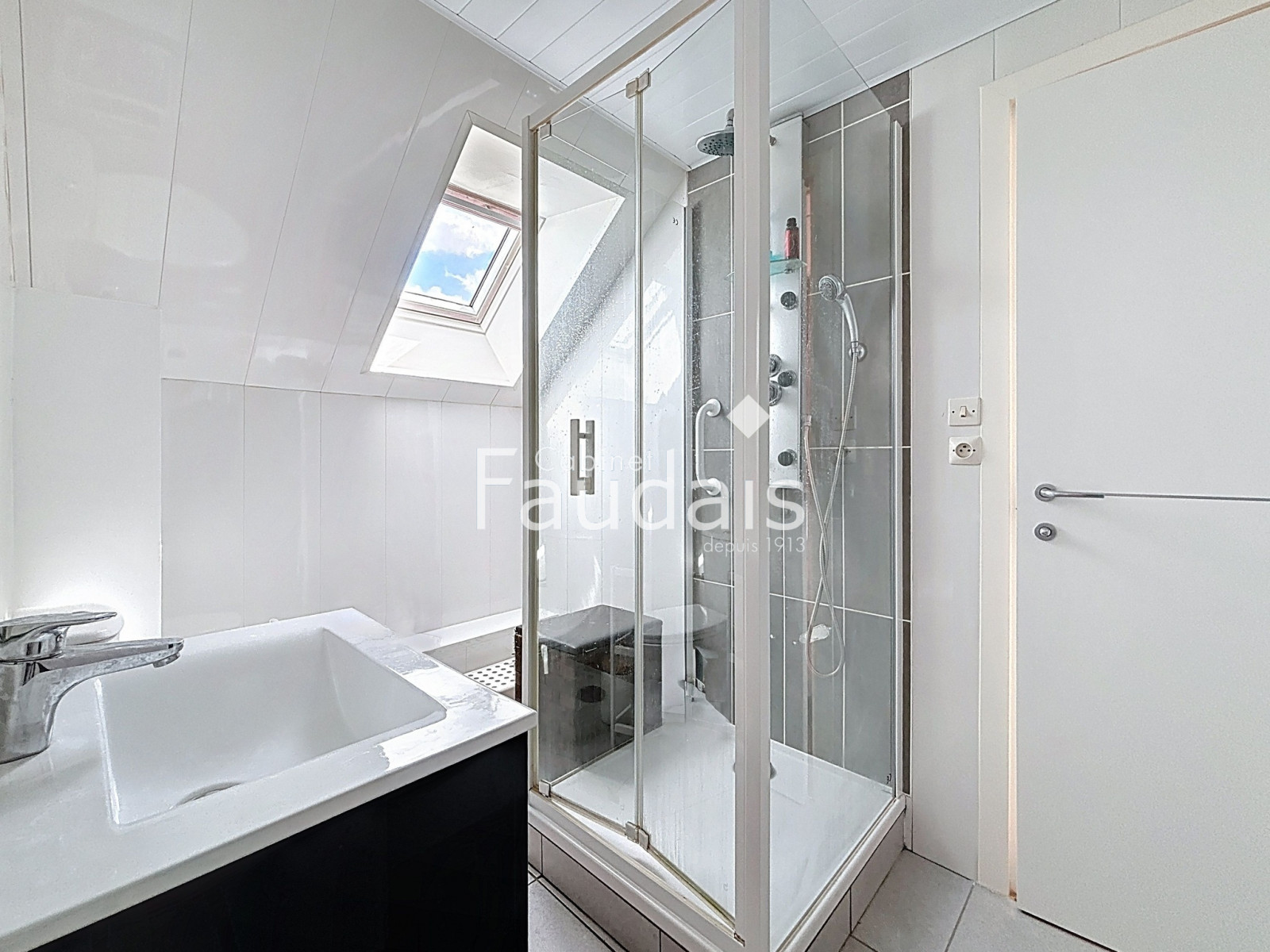 
                                                Vente
                                                 SAINT-LO , proche du haras et des commodités, maison de 86m2