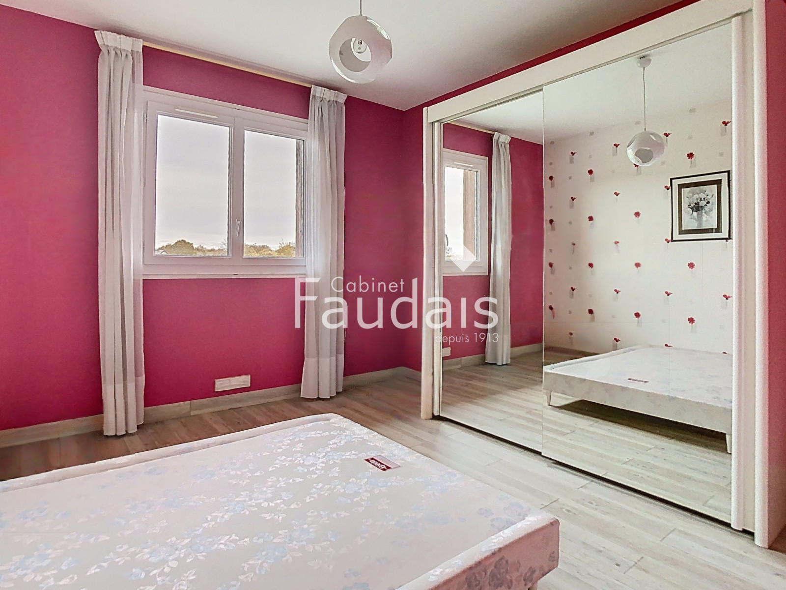 
                                                Vente
                                                 SAINT-LO PROCHE HOPITAL APPARTEMENT T4 AVEC ASCENSEUR ET GAR