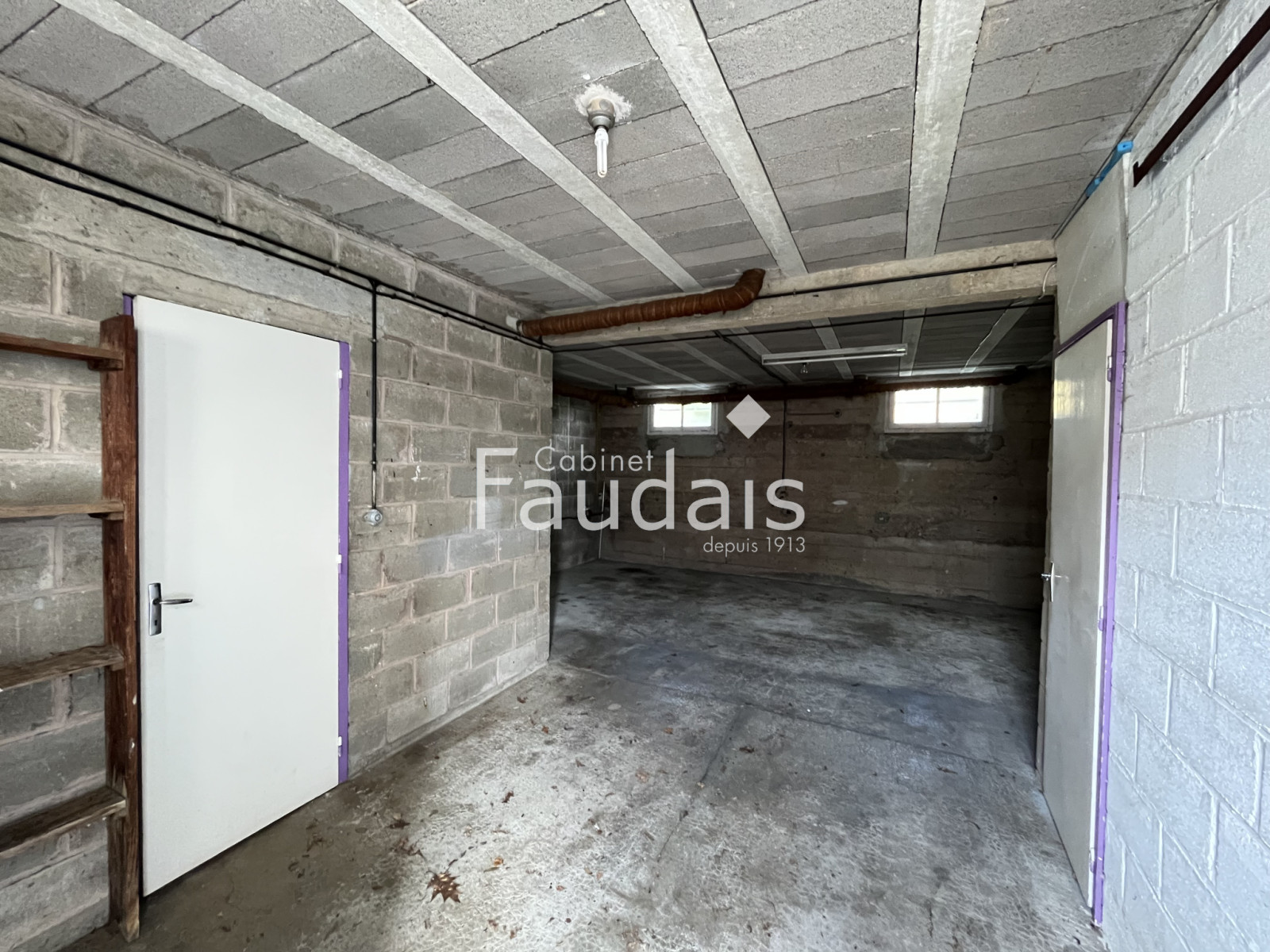 
                                                Vente
                                                 SAINT LO - Proximité du Centre-Ville et des bus